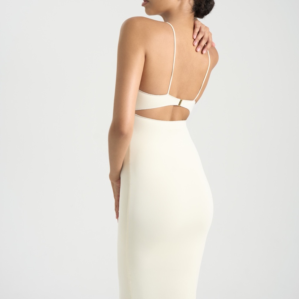 La Reveche Leyla Dress Ivory - Picture 6 of 13